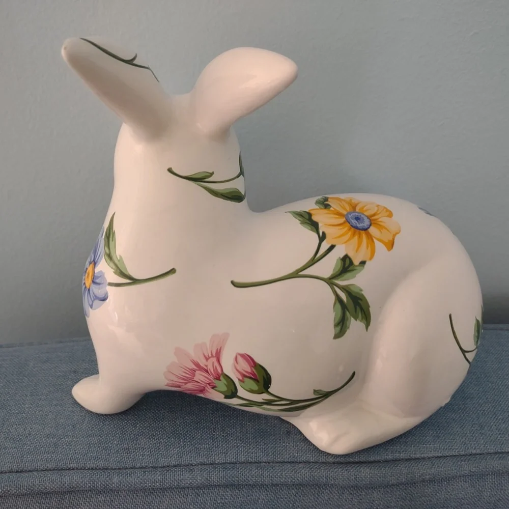 Tiffany Spring Bunny - Picture 2 of 3